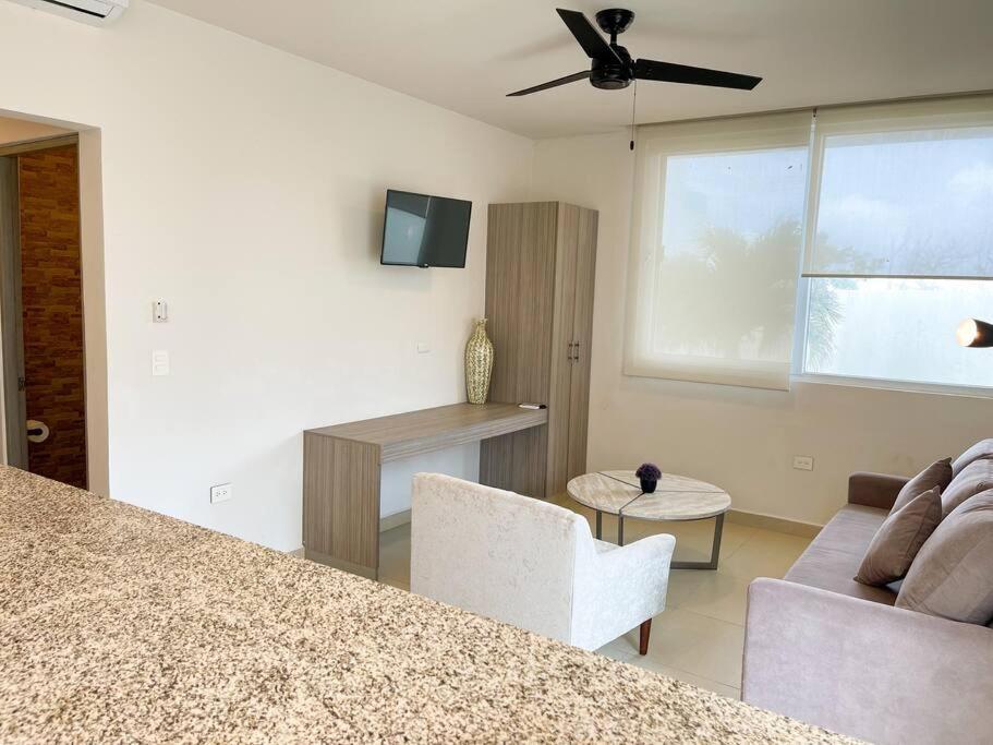 Modern Apt On The Island - Punta Mundaca 7 *