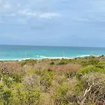 Modern Apt On The Island - Punta Mundaca 7