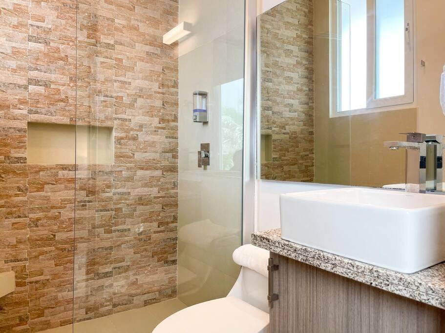 Modern Apt On The Island - Punta Mundaca 7 *